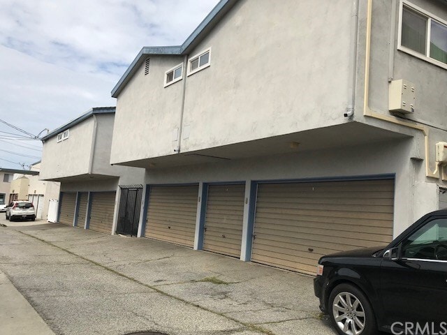 Building Photo - 3564 Del Amo Blvd