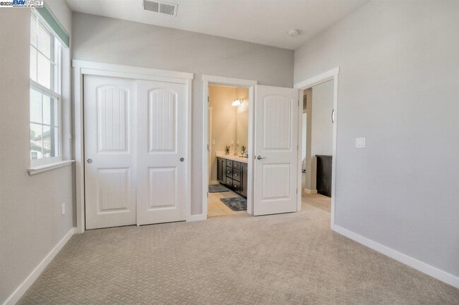 Building Photo - 36151 Windwood Ln