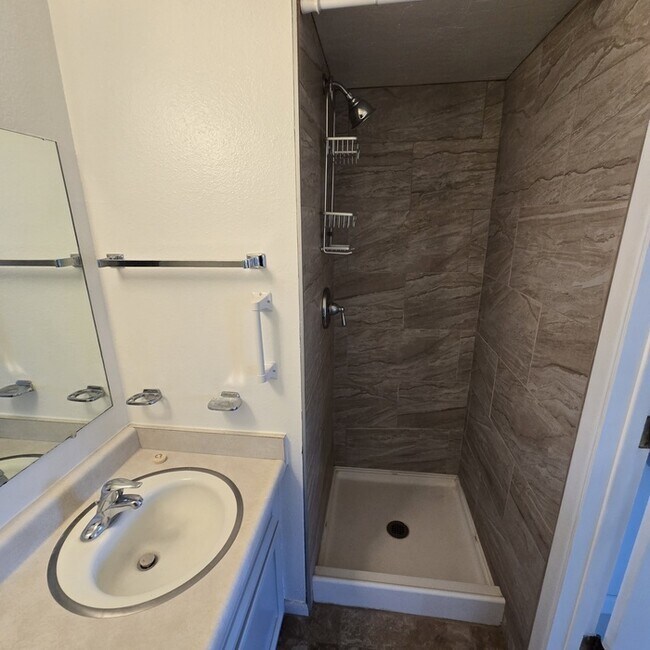 Building Photo - 55+ Community, Condo for rent