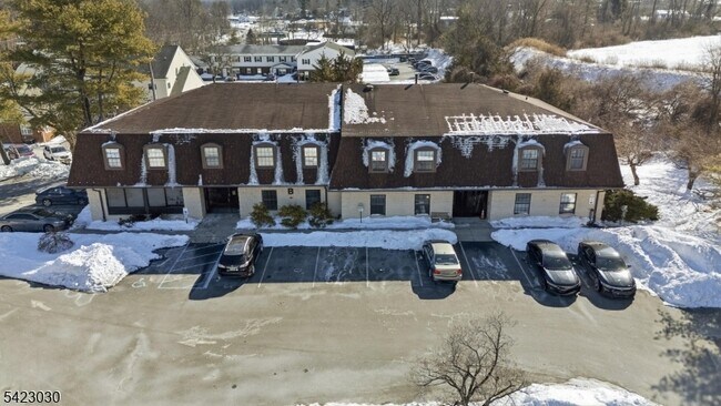 Building Photo - 350 S Sparta Ave