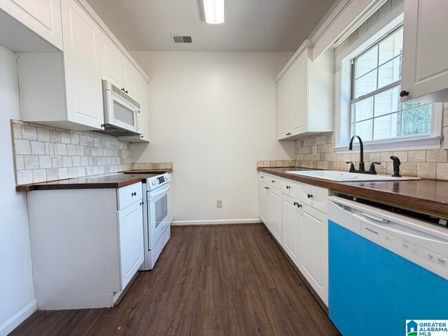 Building Photo - 1458 Amberley Woods Dr