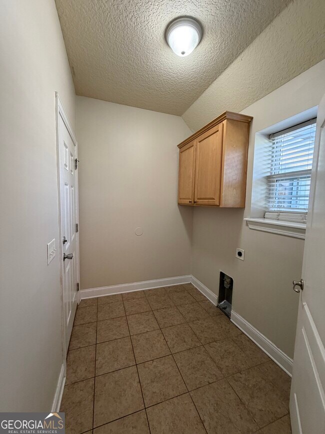 Building Photo - 36 Coastal Walk