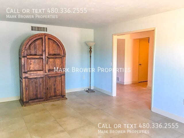 Building Photo - 505 E Loma Vista Dr