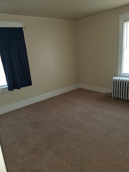 Building Photo - 2509 Seminary Ave