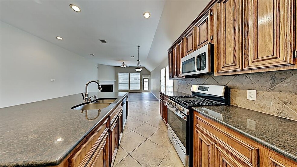 Kitchen - 5623 Wagon Wheel Ln