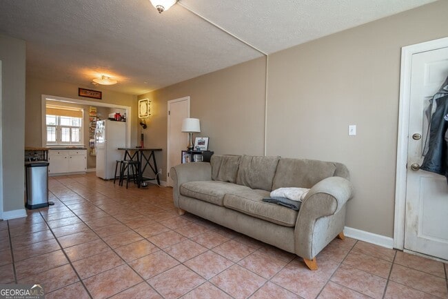 Building Photo - 935 Baxter St