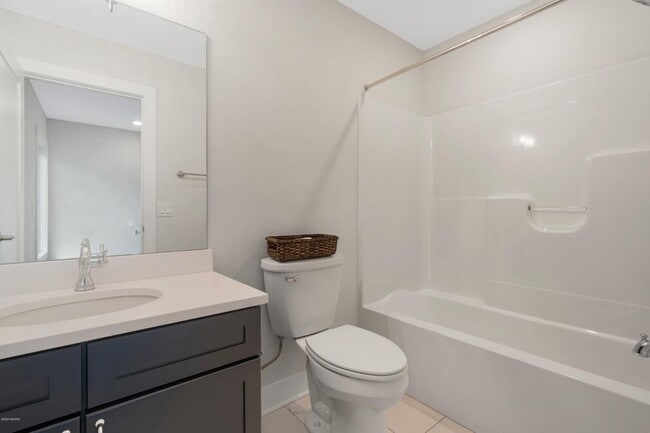 2nd Full Bath - 621 Fairview Ave NE