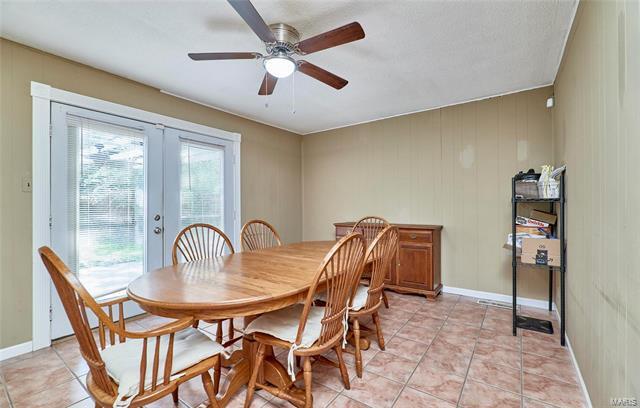 Building Photo - 708 Whitewillow Ln