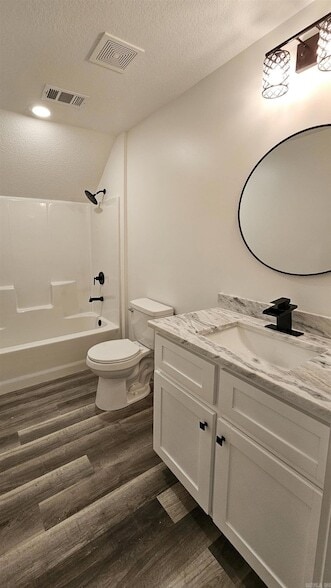 Building Photo - 4009 Stoke Dr