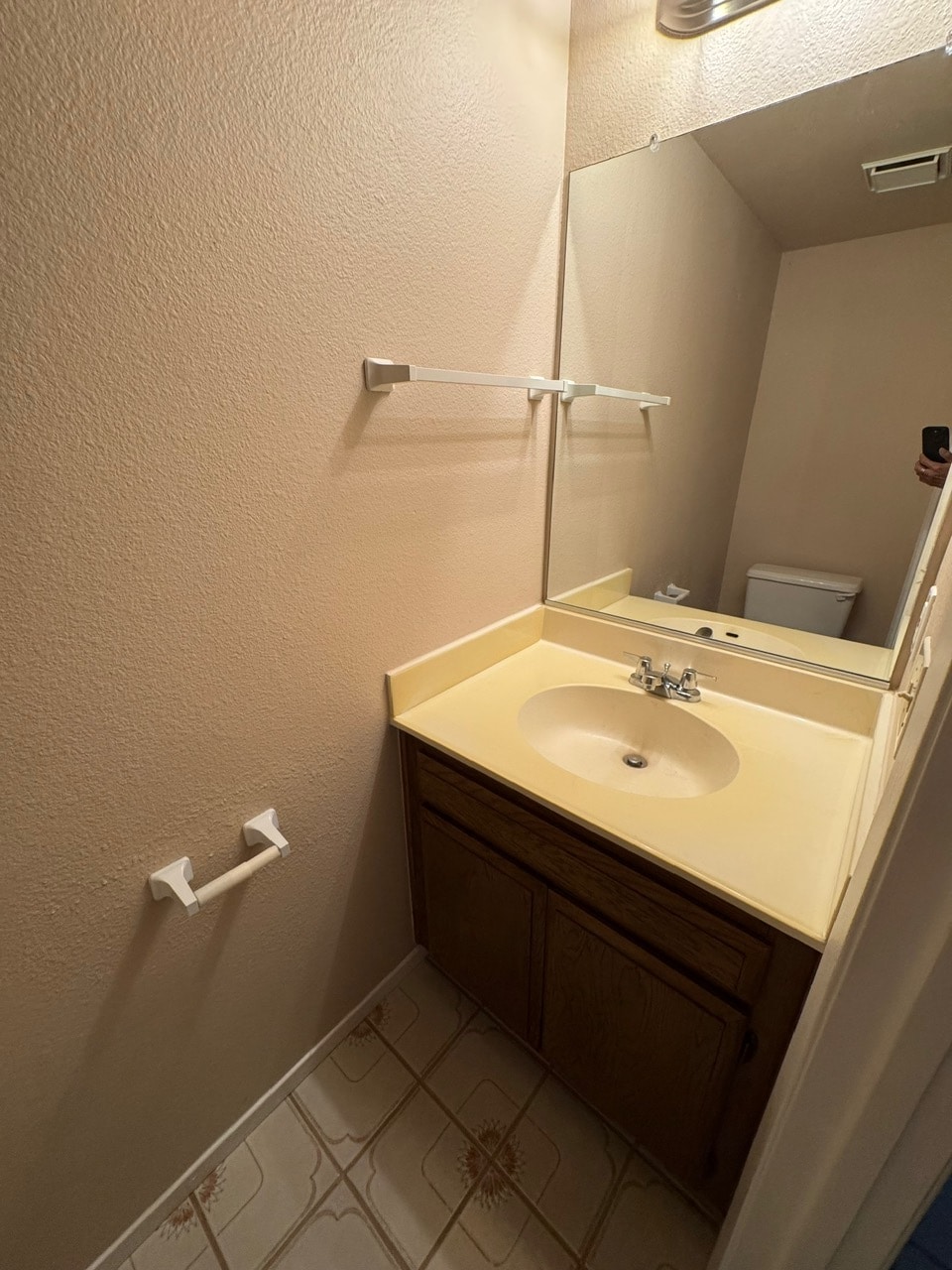 Building Photo - 1212 Jamie Loop