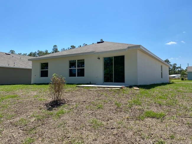 Building Photo - NOT AVAILABLE TO SHOW UNTIL MID APRIL Desirable Lake Diamond Subdivision 4/2/2 **Won't Last*