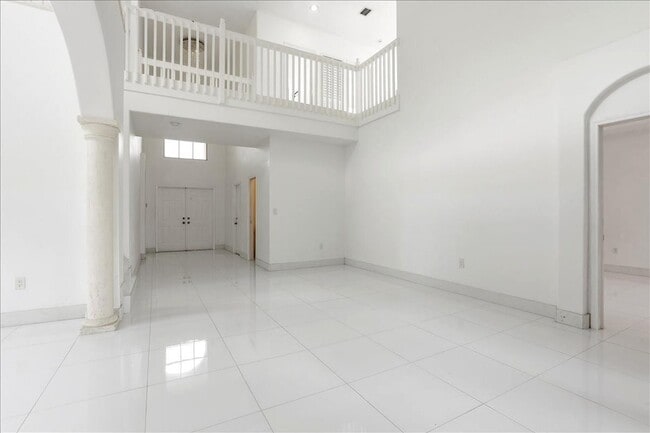 Building Photo - 3802 SW 165th Terrace
