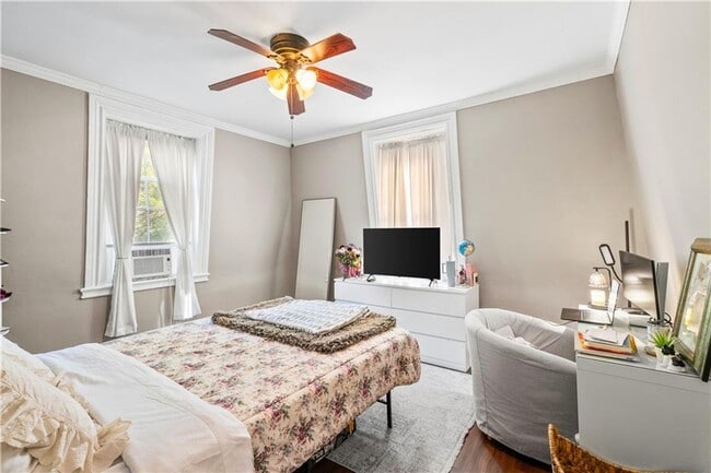 Building Photo - 563 Putnam Pike