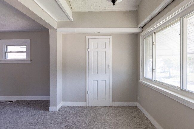 Building Photo - 12917 Orme Rd