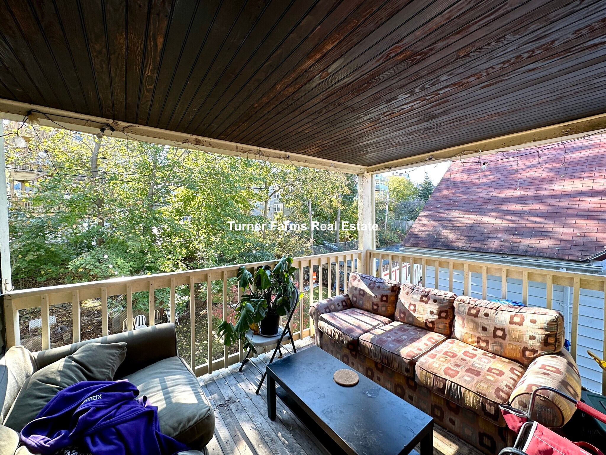 Building Photo - 44 Hillside St