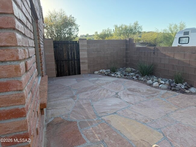 Building Photo - 3800 N Tanuri Dr