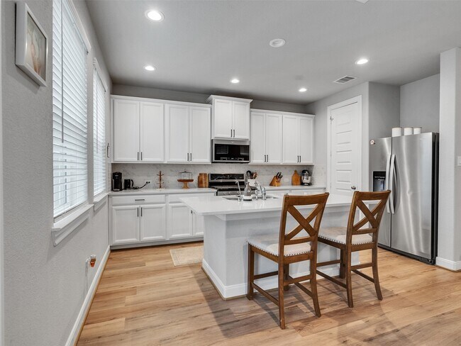 Building Photo - 3118 Cloud Forest Ln