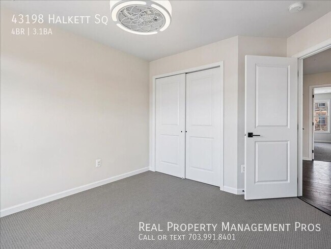Building Photo - 43198 Halkett Sq
