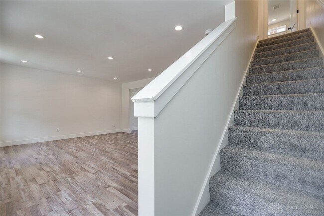 Building Photo - 4253 Pleasant View Ave