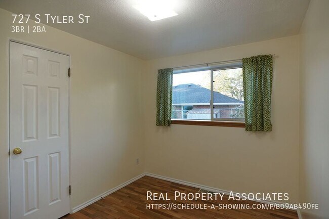 Building Photo - 727 S Tyler St
