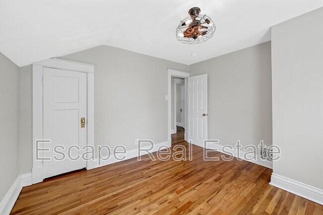 Building Photo - 5616 S Kingshighway Blvd