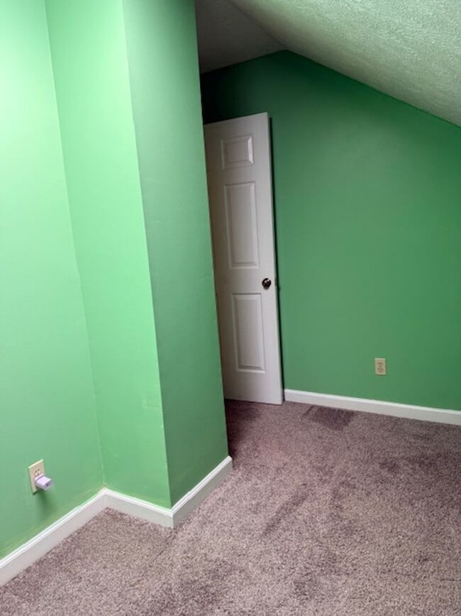 Building Photo - Maryville 37803 - 3 bedroom condo with bonus room - Call Troy Adams (865) 233-6949