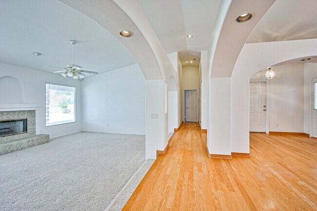 Building Photo - 6025 Egan Crest Dr