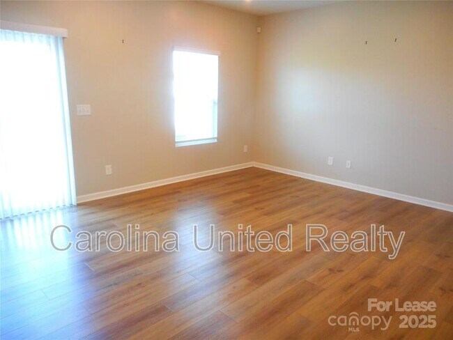 Building Photo - 5224 Maynard Hl Dr