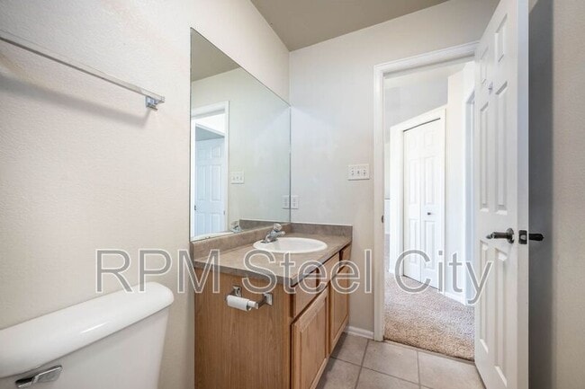 Building Photo - 265 N Paramount Ln