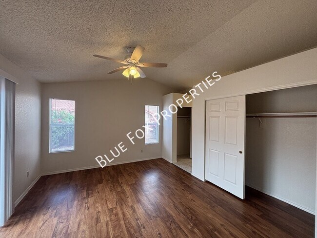 Building Photo - 9913 N Woodstone Trail