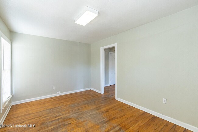 Building Photo - 1923 23rd St