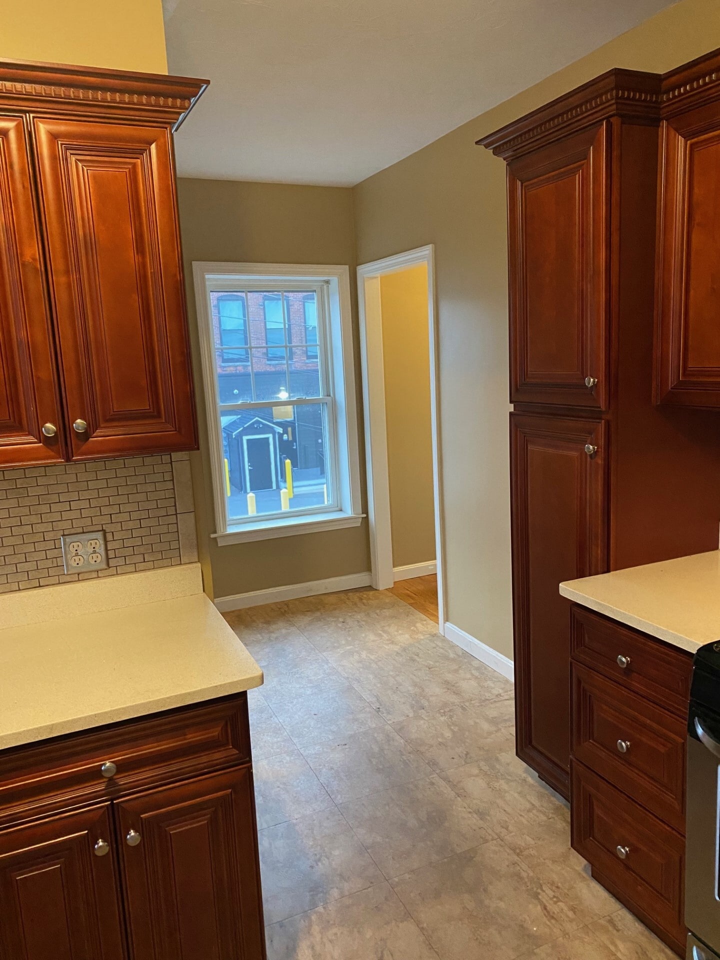 Building Photo - 17 Whitman Ave