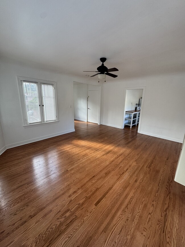 Living space from rear towards kitchen - 3350 Hamilton Way