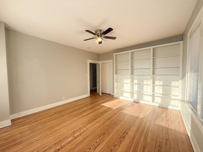 Building Photo - 1410-1412 Kings Highway