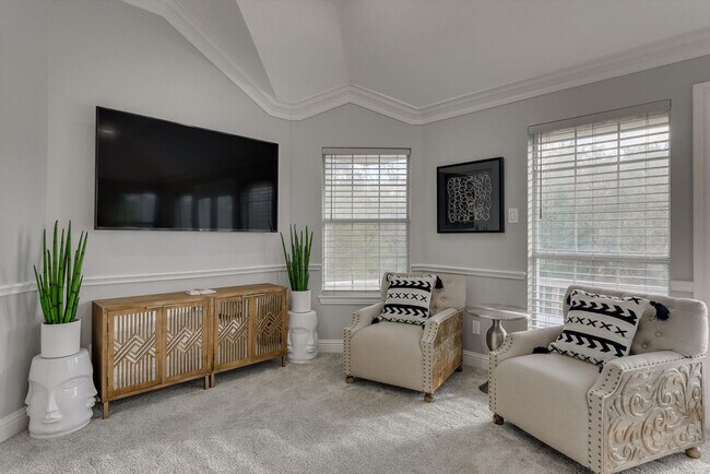 Primary Photo - 2010 Indian Trail