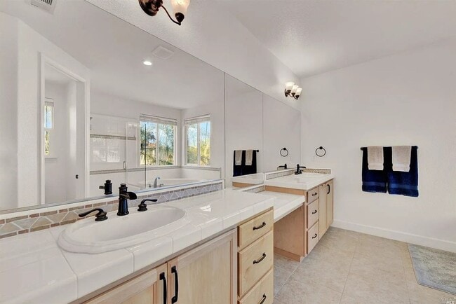 Building Photo - 107 Brighton Cir
