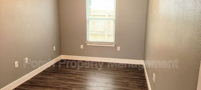 Building Photo - 2008 W Gregory St