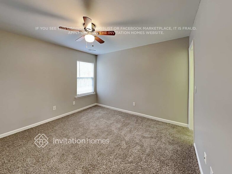 Building Photo - 216 Pebblestone Dr