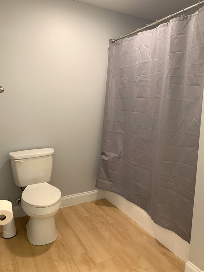 Building Photo - Spacious 3-Bed, 2.5-Bath Townhouse with Fenced Backyard!