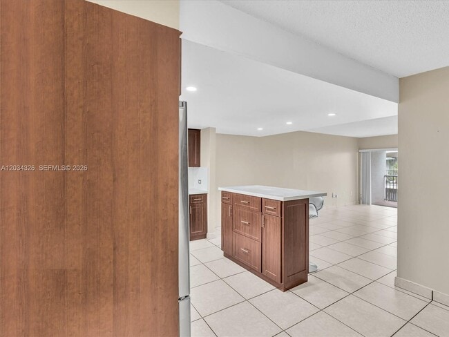 Building Photo - 210 NW 87th Ave