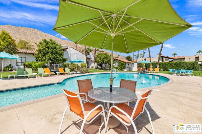 Building Photo - 2230 S Palm Canyon Dr