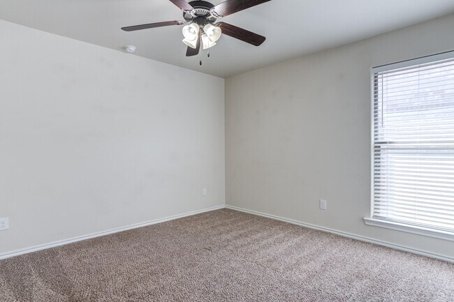 Building Photo - 13811 Uvalde Ave