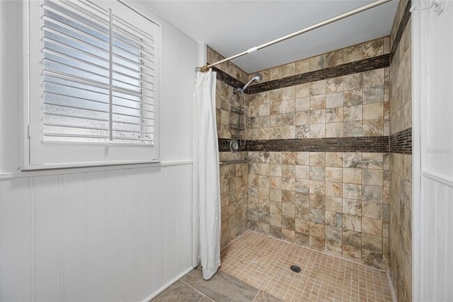 Building Photo - 1932 Oro Ct