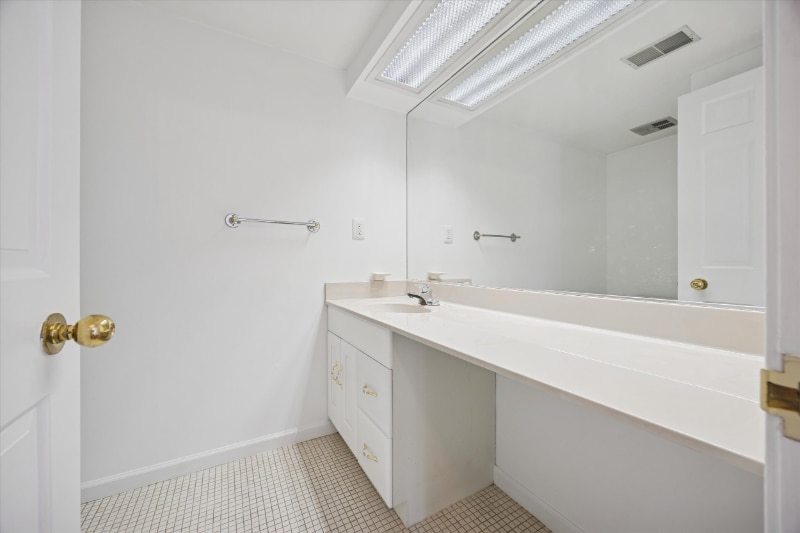 Building Photo - 113 Harvest Ln