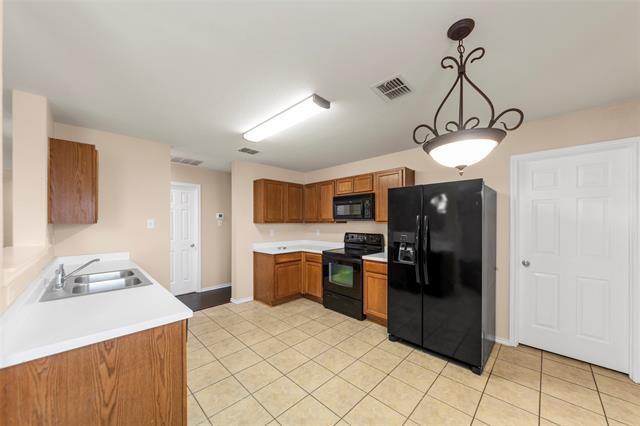 Building Photo - 2805 Lake Terrace Dr