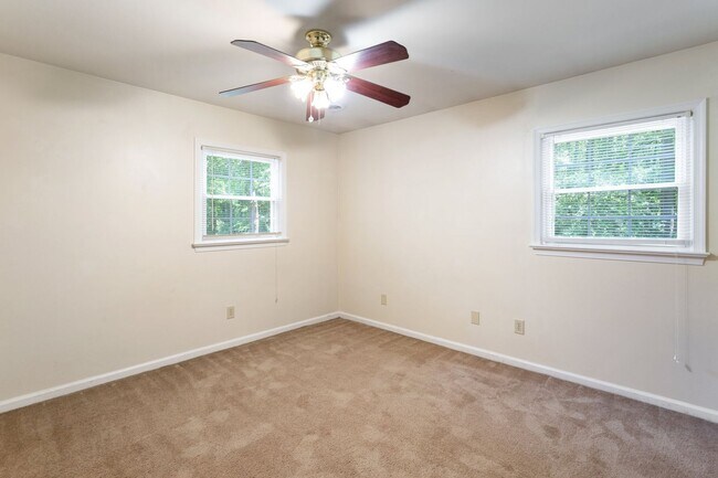 Building Photo - Poquoson