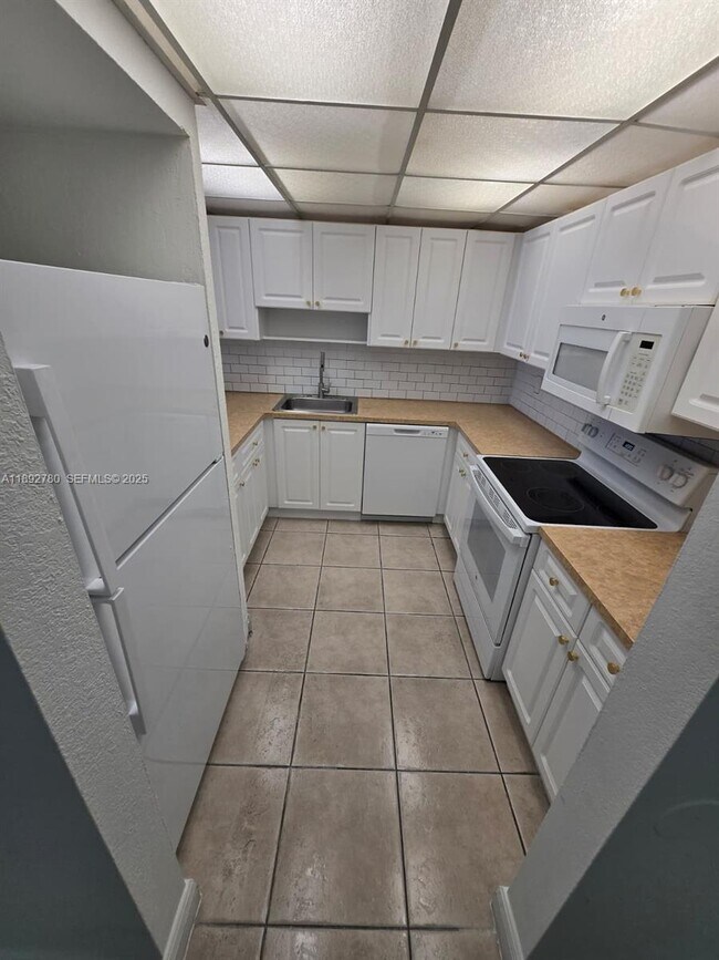 Building Photo - 7010 NW 186th St