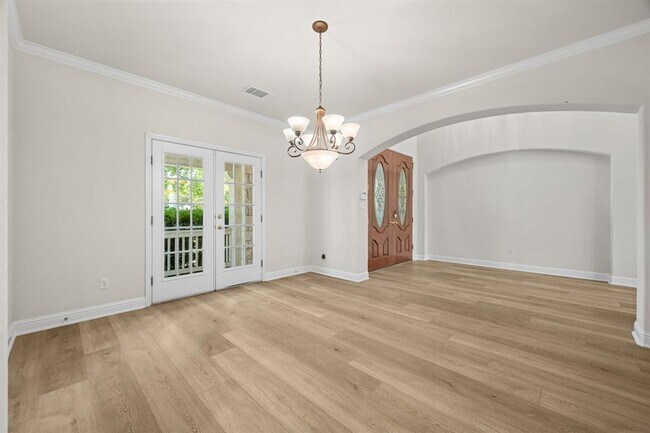 Building Photo - 6819 Chalk Hill Dr