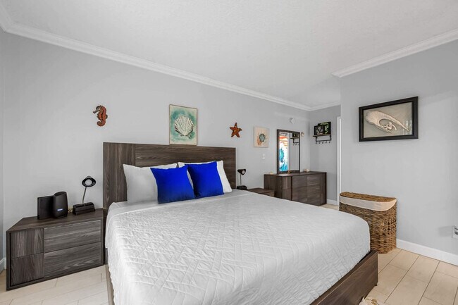 Building Photo - 1277 S Orlando Ave