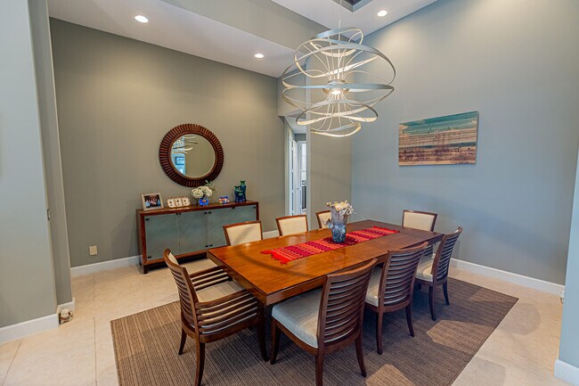 Building Photo - 8060 Kiawah Trce